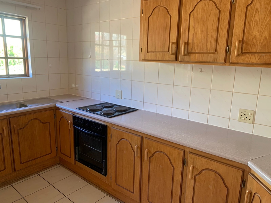 To Let 3 Bedroom Property for Rent in Heuwelsig Free State